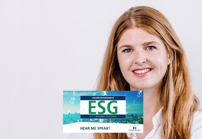 Porträt von Lydia Larsen mit dem ESG Lease Logo im Vordergrund vor einem neutralen Hintergrund