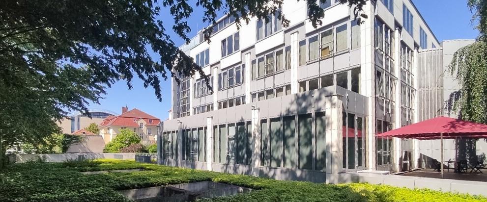 Außenaufnahme des Bürogebäudes Thomas-Dehler-Haus in Bonn